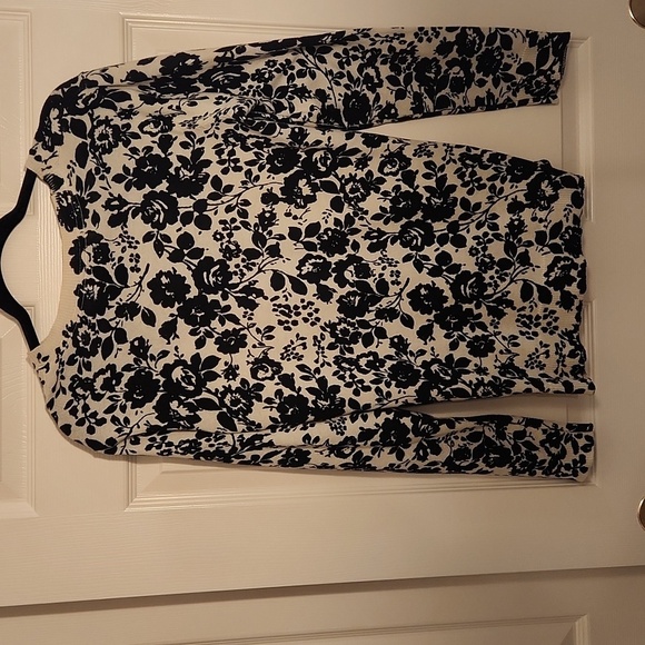 Basic Editions Black Floral Print Long Sleeve Cotton Button Front Sweater Size M - Picture 4 of 8